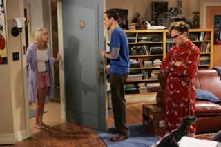 Kaley Cuoco's Feet (103245)