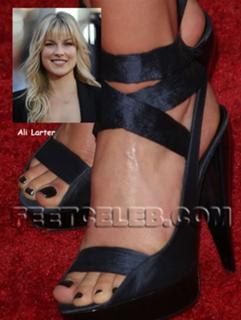 Ali Larter's Feet (130447)