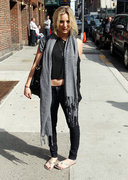 Kaley Cuoco's Feet (133015)