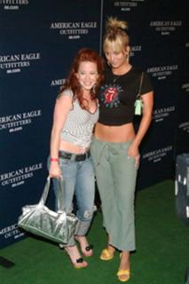Kaley Cuoco's Feet (143894)