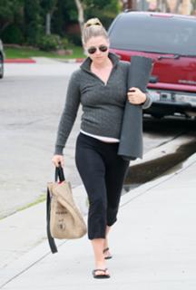 Ali Larter's Feet (186916)
