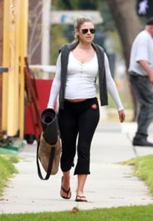 Ali Larter's Feet (186918)