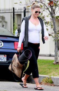 Ali Larter's Feet (186926)