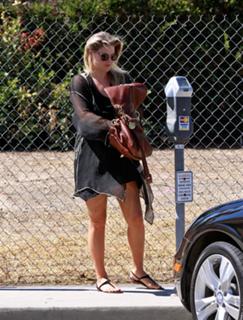 Ali Larter's Feet (206547)