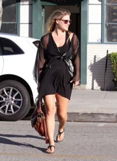 Ali Larter's Feet (206562)