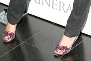 Kaley Cuoco's Feet (31573)