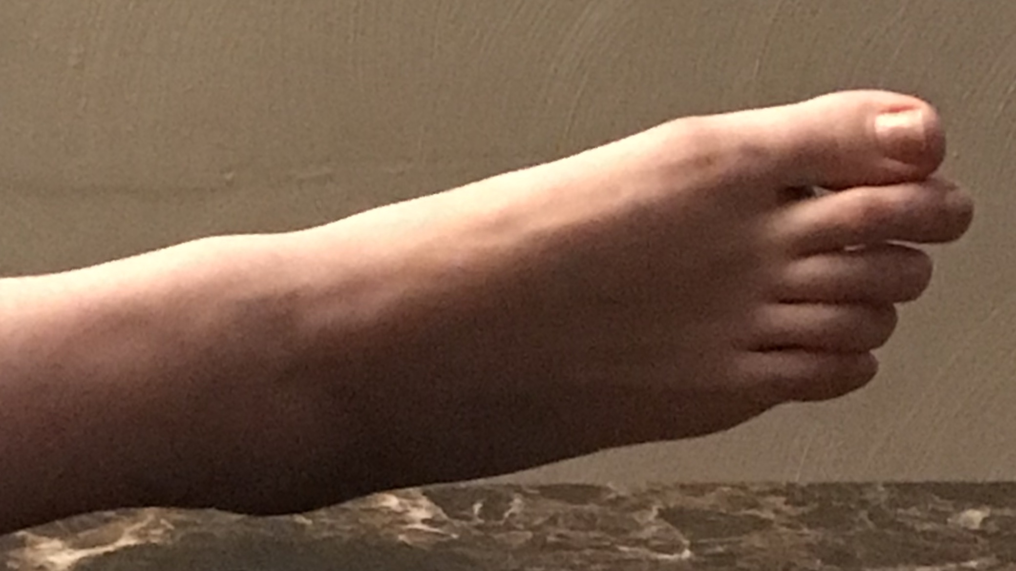 Carley Shimkus's Feet << wikiFeet